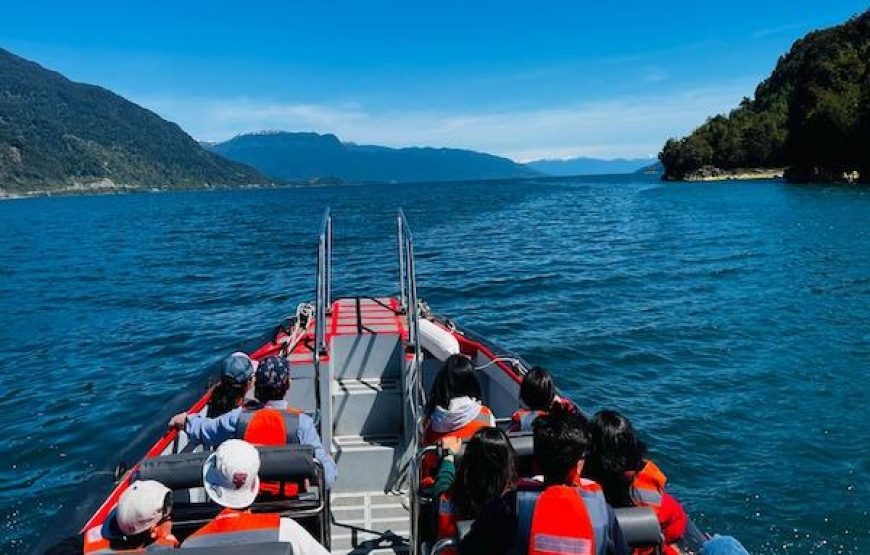 Safari náutico fiordo Puyuhuapi