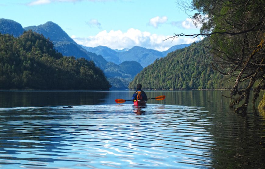 Kayak y trekking al pozon tronador