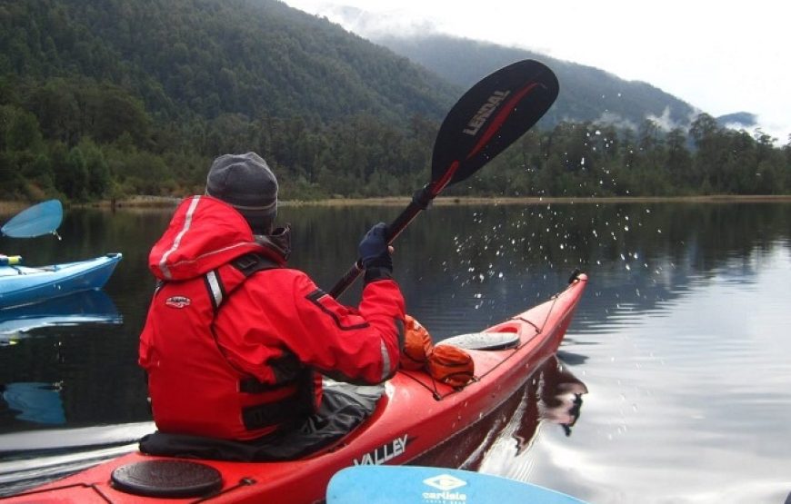 Kayak y trekking al pozon tronador