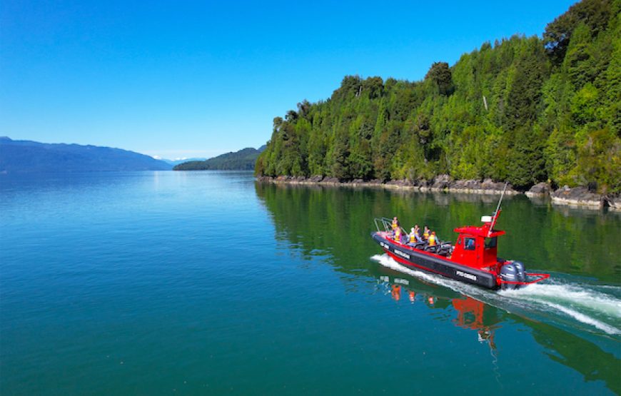 Safari náutico fiordo Puyuhuapi