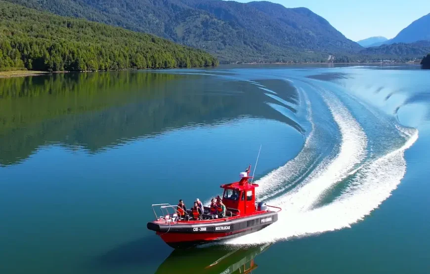 Safari náutico fiordo Puyuhuapi